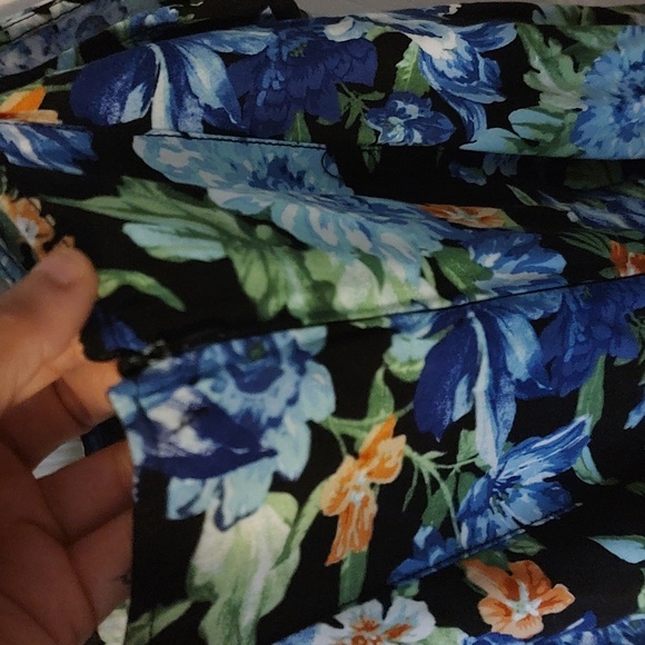 Forever 21 Floral Dress - Picture 4 of 4